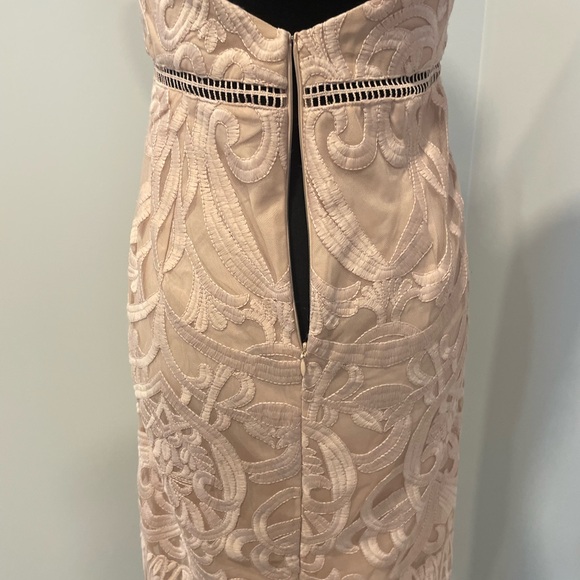 Bardot Pink Lace Midi Dress With Crochet Details EUC - Picture 10 of 15